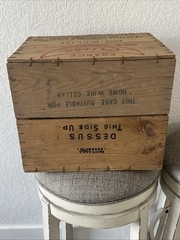 Vintage France Cruse Covered Wine Crate 12 Bottle 1967 pommard , Empty