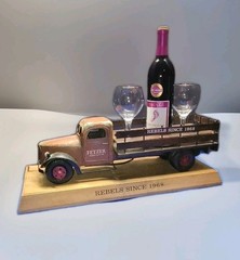 Rare Fetzer Vineyards Delivery Truck Wine Bottle Display Bar Man Cave Advertisin