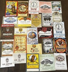 Vintage 1940-1960 75 Piece Lot of European Wine / Liquor Paper Labels « NOS »