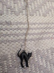 Vintage Zeller Schwarze Katz Wine Bottle black cat charm Plastic