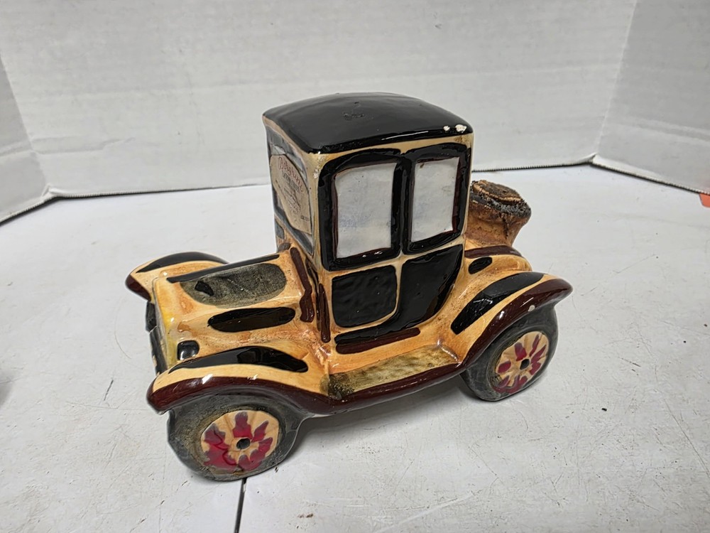 Borghini&rsquo;s One of A Kind Wine Collector&rsquo;s Car Decanter – Italy 1969