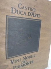 Cantine Duca D&rsquo;Asti Piedmonte Italy Empty Wooden Hinged Wine Box Latched 1980s