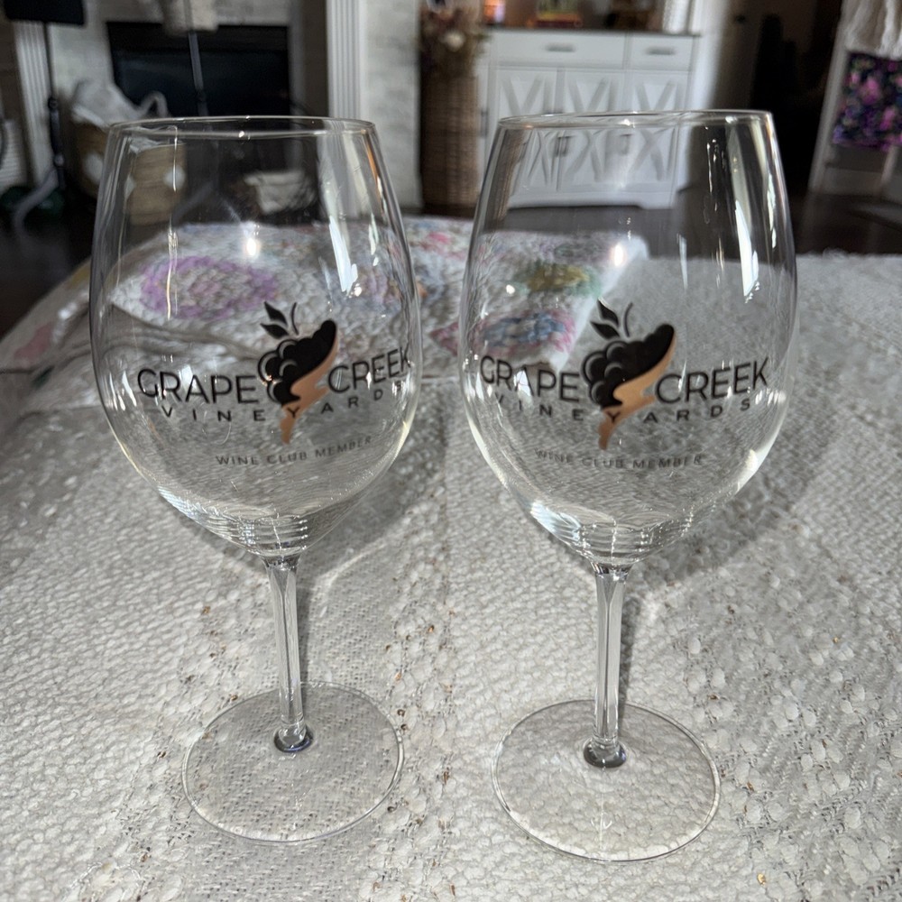 2 Grape Creek Vineyards Fredericksburg TX Wine Glass Pre-owned Open Box