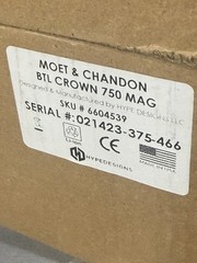 Moët Chandon Light Up LED Crown Bottle Presenter Sign 750 Mag BRAND NEW IN BOX