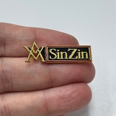 Vintage Alexander Valley Vineyards Sin Zin Wine Logo Lapel Pin Black Gold