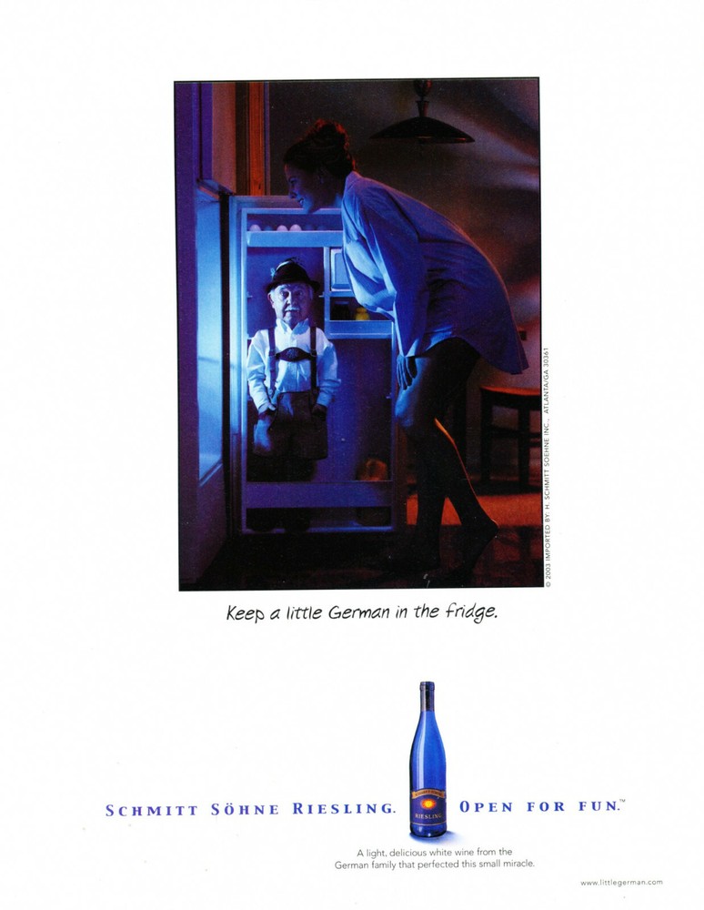 SCHMITT SOHNE WINE AD #8 RARE 2003 OOP « KEEP A LITTLE GERMAN IN THE FRIDGE »