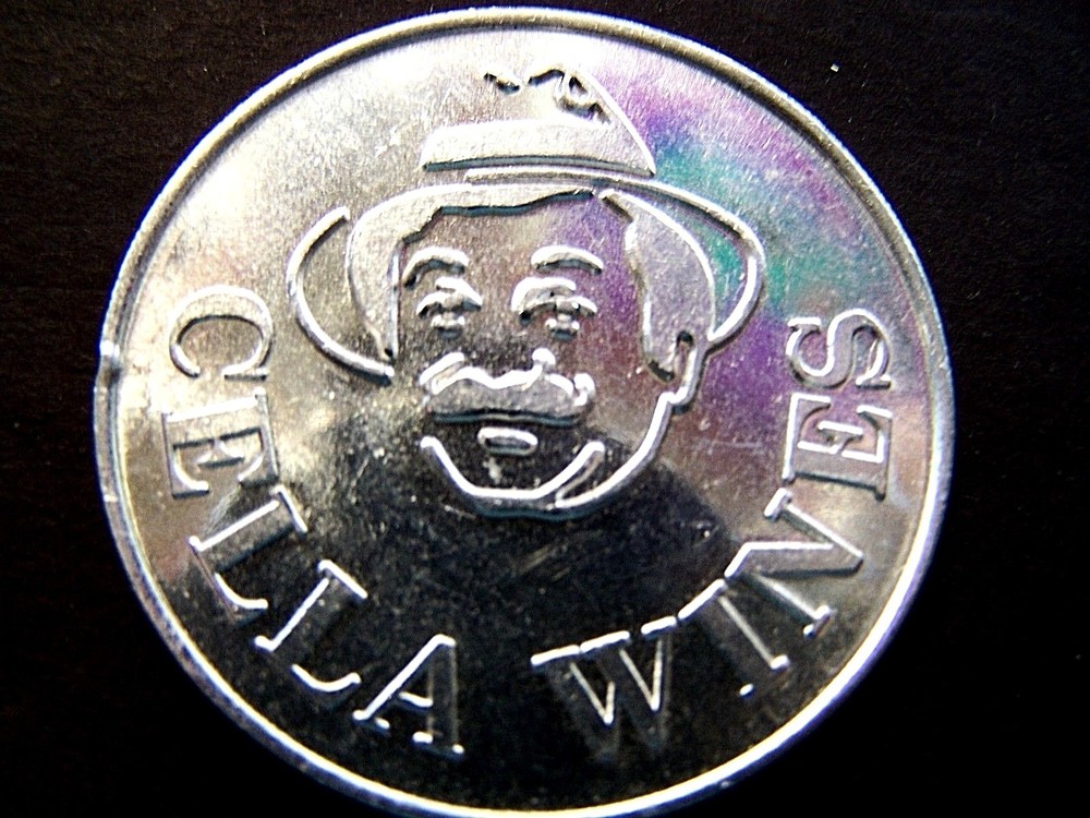 1982 Argus CELLA WINES GRAND MARSHAL Plain Aluminum Mardi Gras Doubloon