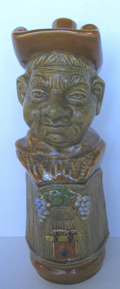 VINTAGE FRIAR BROWN BUST 1761 ON WINE BARREL CASK DECANTER MADE IN ITALY