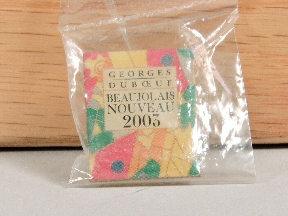 Georges Duboeuf Beaujolai Nouveau 2005 Event lapel/hat Pin Orig Pkg