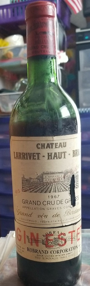 1967 CHATEAU LARRIVET-HAUT-BRION Bottle, Cork – Original lead seal – GINESTET