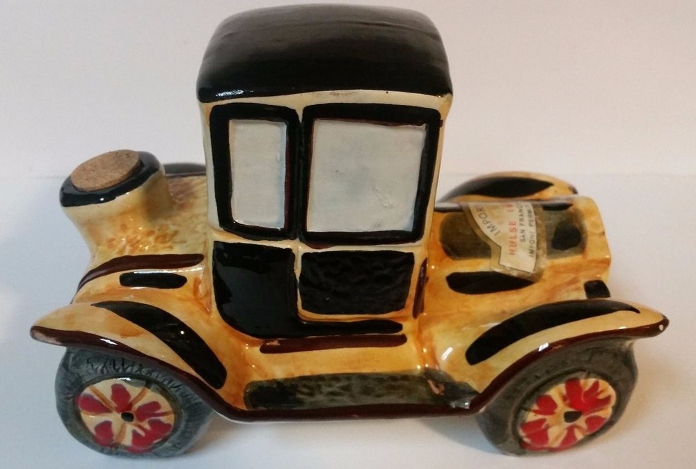 Borghini&rsquo;s One of A Kind Wine Collector&rsquo;s Car Decanter – Italy 1969 – Empty
