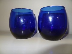 2 COBALT BLUE COLLECTIBLE GLASSES FROM WINES OF WINTER 2016 OKLAHOMA