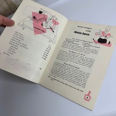 Vintage Mogen David Wine Recipe Booklet Mid Century Advertising Chicago Illinois