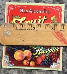 1960&rsquo;s Original Non-Alcoholic Wine Label Vintage Fruit Beverage Advertising NOS