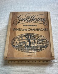 Vintage Antique Great Western New York State Wines & Champagnes Wooden Box