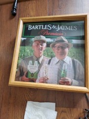 Vintage Bartles & Jaymes Wine Cooler Lighted Sign Bar Display Wooden Case