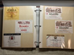 A LOT OF OVER 200 VINTAGE WINE AND LIQUOR BOTTLE LABELS