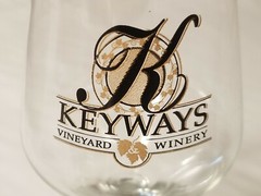 KeyWays Vineyard Winery – Temecula, CA – Wine Glass – Black Gold Artwork 8-3/4&Prime;
