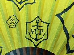Authentic Veuve Clicquot VCP Signature Yellow Hand Fan Awesome RARE BRAND NEW