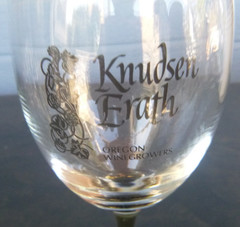 vintage Knudsen Erath Vineyards Winery wine glass Dundee Oregon 7 1/2&Prime;
