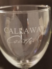 Callaway Coastal – Temecula CA – Wine Glass – White Artwork – 7-1/2&Prime; Tall – Rare