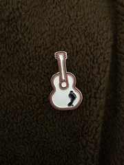 Barefoot Wine Branded Bandana and 8 Guitar Pins Set