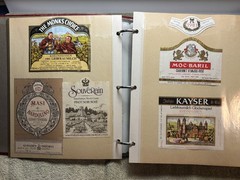 A LOT OF OVER 200 VINTAGE WINE AND LIQUOR BOTTLE LABELS