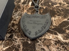 Dom Perignon Champagne COLLECTIBLE KEY RING IN GIFT BOX RARE NOT IN SHOPS