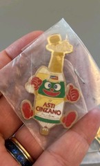 Vintage Asti Cinzano Italian Bottle Character Enamel Advertising Pin Sealed NOS