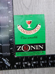 Lambrusco Vino Amabile Zonin Romagna Italy Vintage Green Wine Label Winery