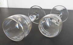 SEBASTIANI VINEYARDS SOUVENIR WINE GLASS SET. ANNULAR MEDIAL KNOP STEM