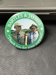 vintage Bartles Jaymes wine pin button Thank you Support promo ad distillery