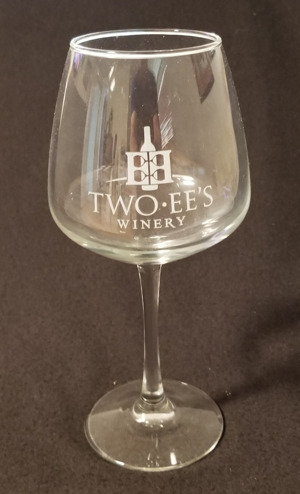 Two-EE&rsquo;s Winery – Huntington, IN – Wine Glass – White Artwork – 8-1/2&Prime; Tall