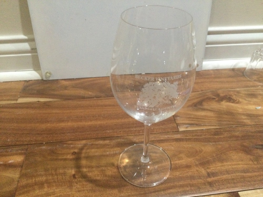 Becker Vineyards Texas Hill Country Schott Zwiesel Crystal Glass 9 1/2&Prime; Tall