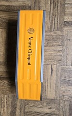VEUVE Clicquot Champagne Ambergris Cay Arrow Tin LIMITED EDITION Box Orange
