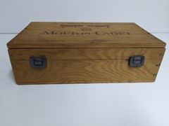 Mouton Cadet Baron Philippe de Rothschild Vintage Wine Box France