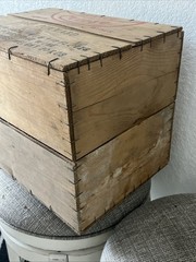 Vintage France Cruse Covered Wine Crate 12 Bottle 1967 pommard , Empty
