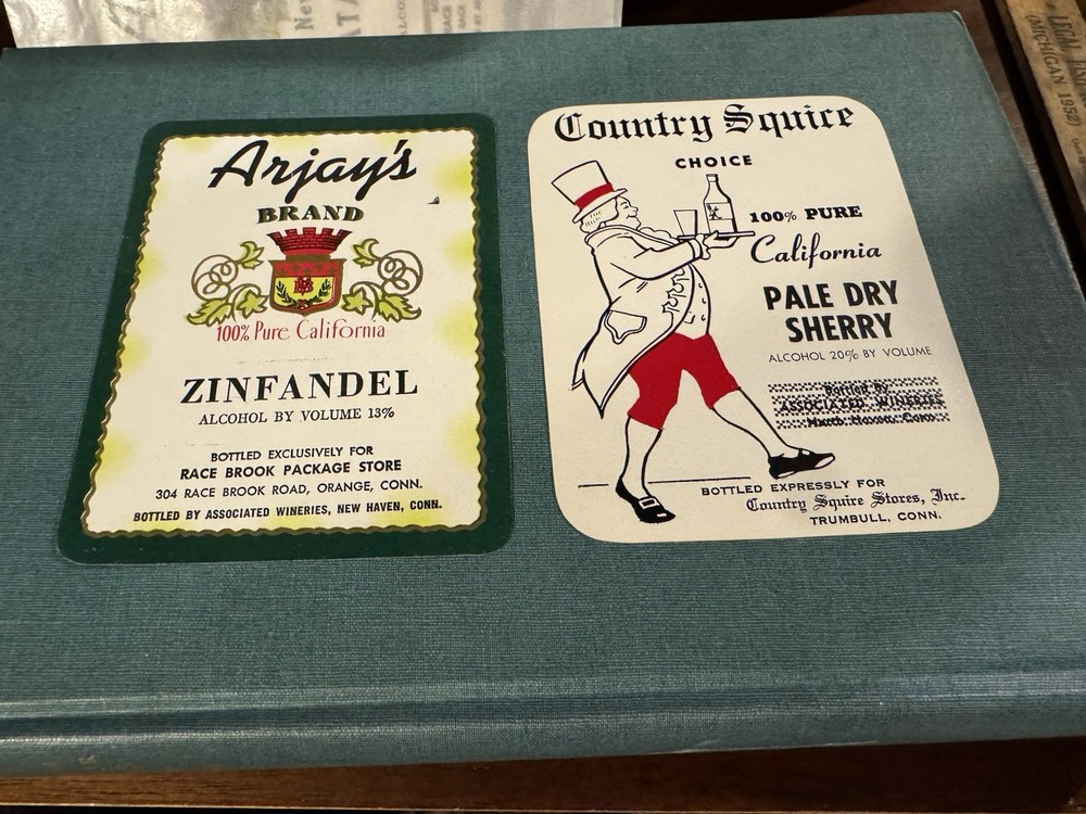 2 Old Associated Wine Bottle Labels New Haven Connecticut Trumbull Conn Unused