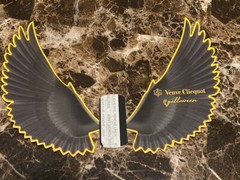 Authentic Veuve Clicquot VCP Signature Yellow CROWS YELLOWEEN Decoration RARE