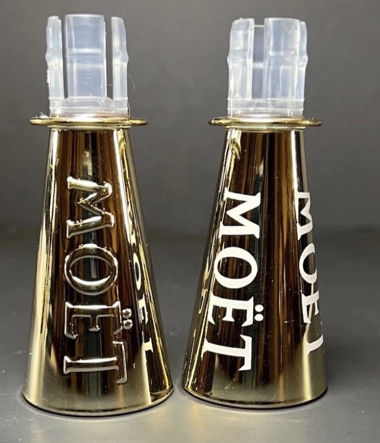 Moet & Chandon Champagne Sippers 187ml mini bottle flute topper – set of 2 pcs.