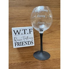 Wine Decor Set – Glass & Small Sign