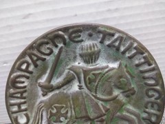 CERAMIC? Marker Dish, WALL, ASHTRAY Mounted Knight Champagne Taittinger Reims