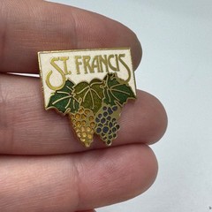 Vintage St Francis Winery & Vineyard Grapes Logo Lapel Pin Wine Souvenir Sonoma