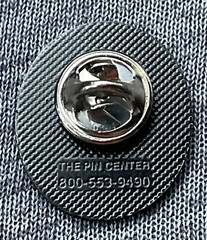 Rare Toad Hollow Vineyards Souvenir Lapel Pin Winery Vino Healdsburg California