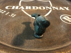 VTG WINE BARREL TOP SPIGOT METAL SIGN VIN CHARDONNAY BAR DECOR WALL HANGING 16 « 