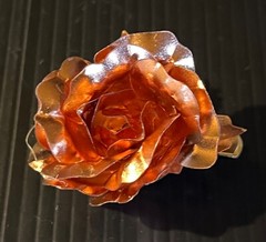 Moet & Chandon Copper Rose Gold Colored Metal Rose Lapel Clip – Rare