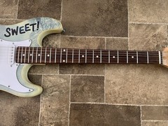 Riunite Wine Electric Promotional Guitar Game Room Man Cave Bar Pub Music Beer