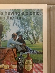 1972 Lancers Wine Rose & Vinho Blanco PRINT AD Couples Picnic Pack Offer VTG 70s