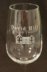 David Hill Vineyard & Winery – Oregon – Wine Glass – White Artwork – 7&Prime; Tall