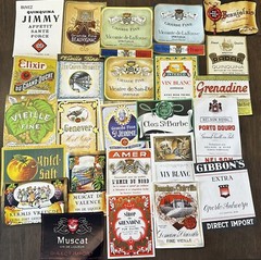 Vintage 1940-1960 75 Piece Lot of European Wine / Liquor Paper Labels « NOS »